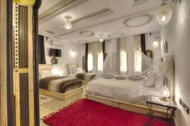 Deluxe family suite